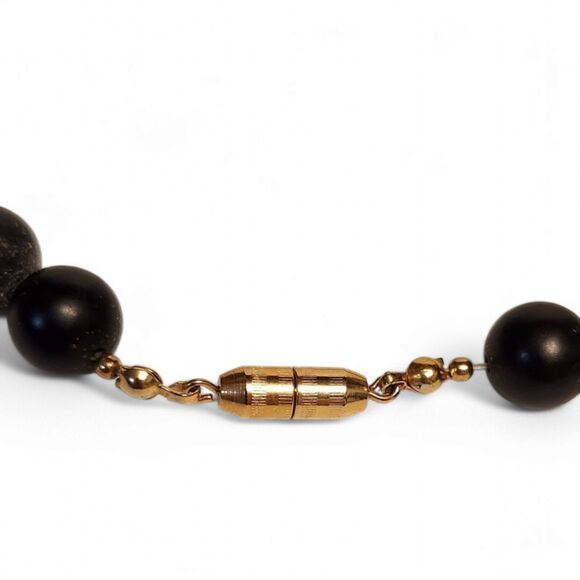 Vintage Lee Sands Elephant Necklace – Mother of Pearl & Tiger Sponge Coral Inlay - Picture 3 of 7